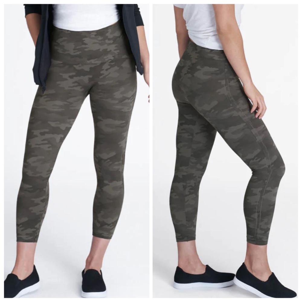 SPANX Look at Me Now Seamless Cropped Leggings Sage Green Camo Medium